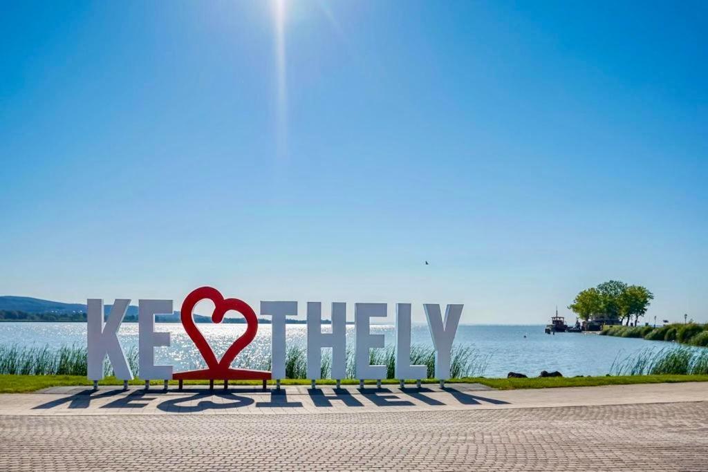 Petertuende Vendeghaz Villa Keszthely Luaran gambar